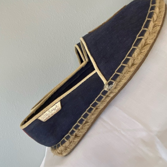Lilly Pulitzer Lia Espadrilles in true Navy with gold sea horse  size 7 - Picture 10 of 13